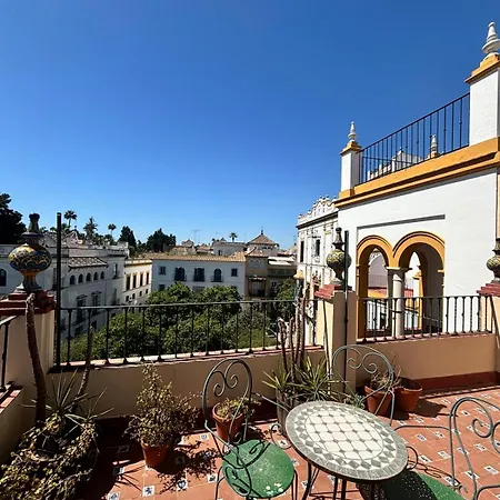 Plaza De Santa Cruz